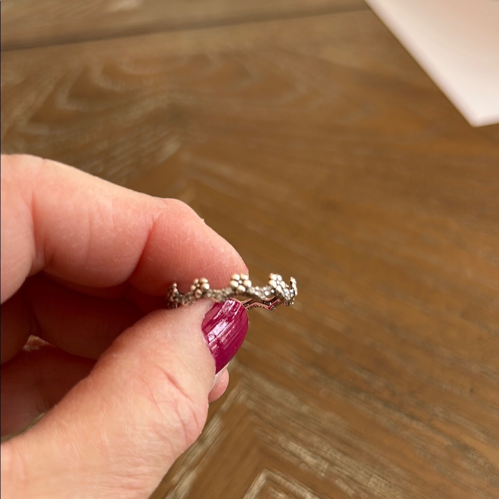 Pandora silver dazzling daisy ring